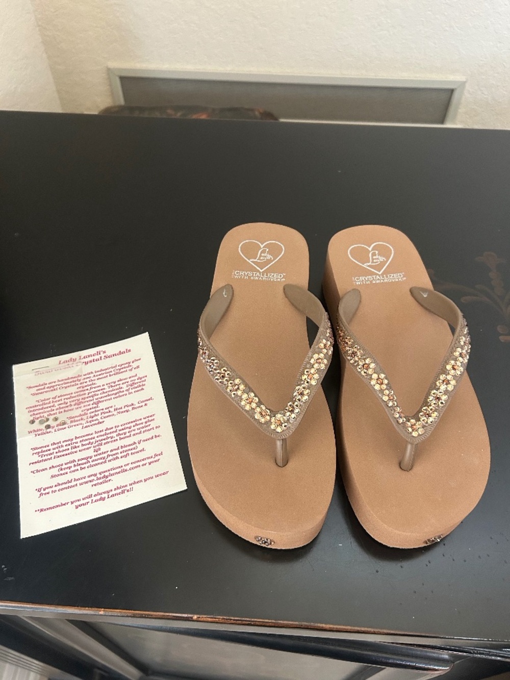 Lady Lanell’s Crystal Embellished Flip Flops with Swarovski Crystals. Sz.9. NWT